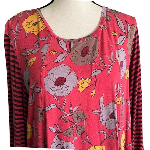 logo Lori Goldstein Floral Shark Bite Pocket tunic. SZ.XL - Picture 5 of 8